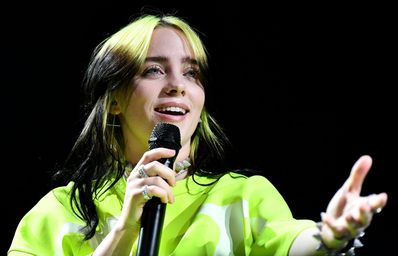 Billie Eilish's Blonde Hair Is the Most Dramatic Hair Change She's Ever Had - wide 10